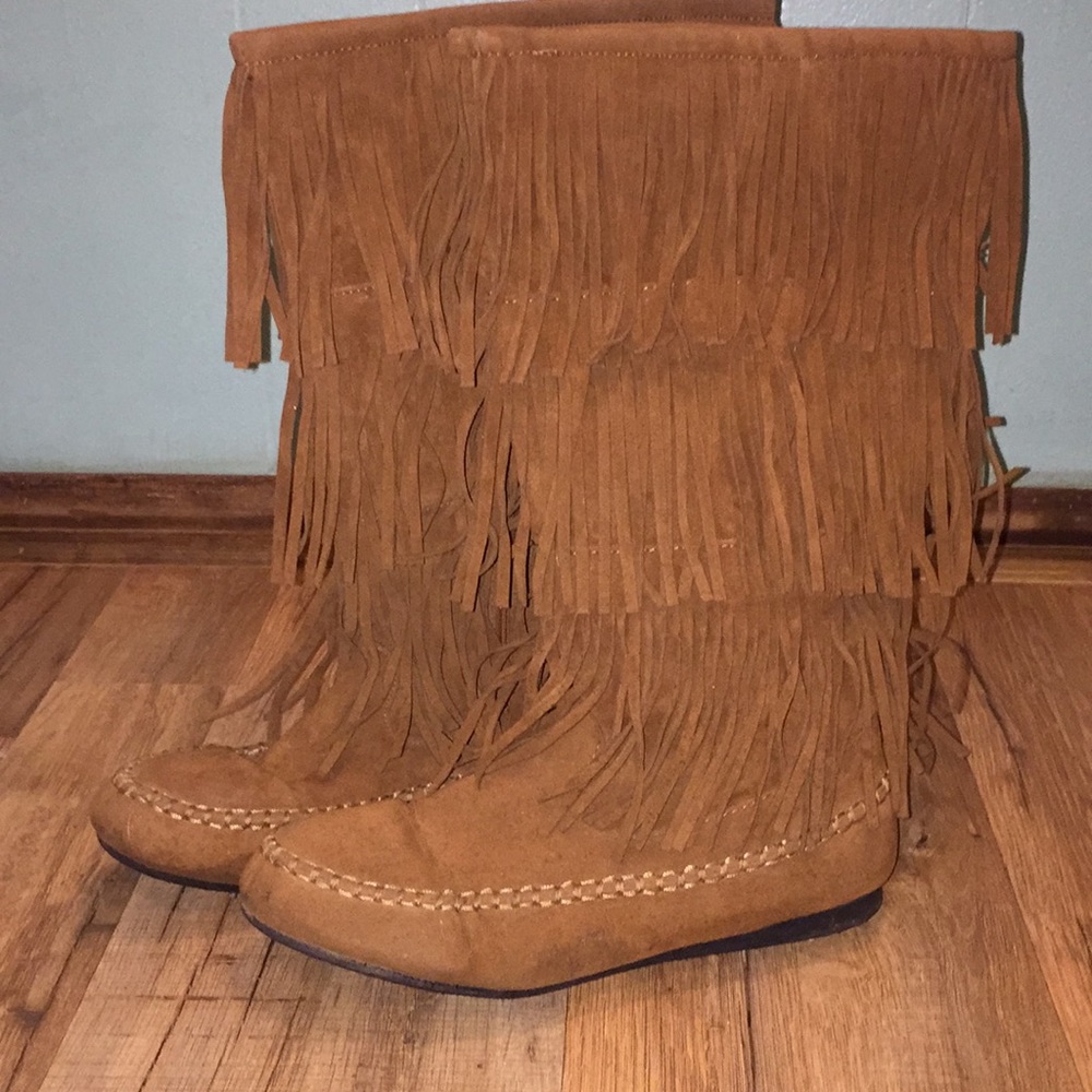 Fringe Moccasin Boots